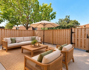 5269 Brook Court - Photo Thumbnail 4