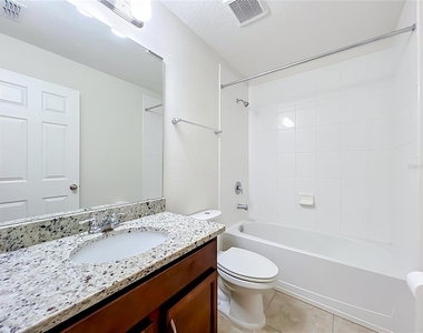 14259 Lake Preserve Boulevard - Photo Thumbnail 59