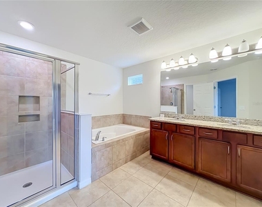 14259 Lake Preserve Boulevard - Photo Thumbnail 33