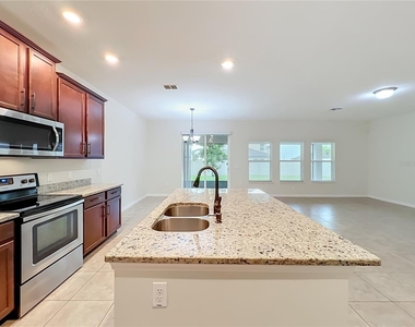 14259 Lake Preserve Boulevard - Photo Thumbnail 10