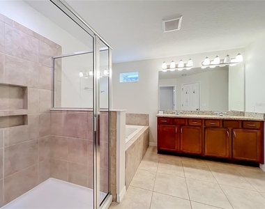 14259 Lake Preserve Boulevard - Photo Thumbnail 39