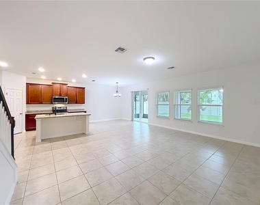 14259 Lake Preserve Boulevard - Photo Thumbnail 17