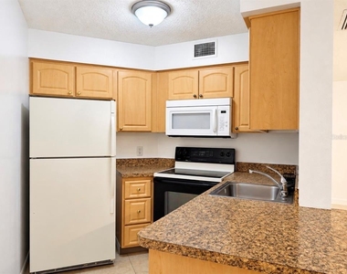 3885 Atrium Drive - Photo Thumbnail 3