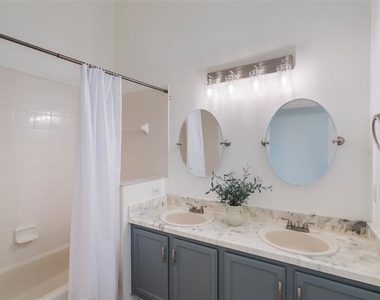 9838 Pecky Cypress Way - Photo Thumbnail 29