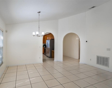 9838 Pecky Cypress Way - Photo Thumbnail 17