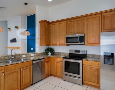 9838 Pecky Cypress Way - Photo Thumbnail 8