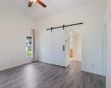 9838 Pecky Cypress Way - Photo Thumbnail 19