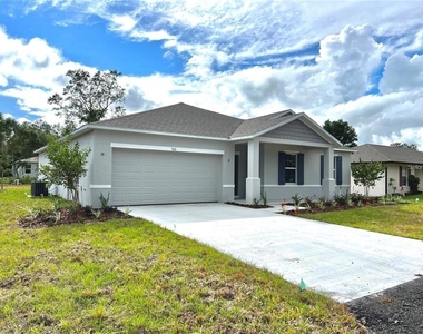 560 Walnut Avenue - Photo Thumbnail 1