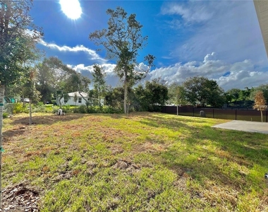 560 Walnut Avenue - Photo Thumbnail 24