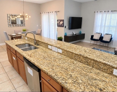 8961 Bismarck Palm Rd - Photo Thumbnail 7