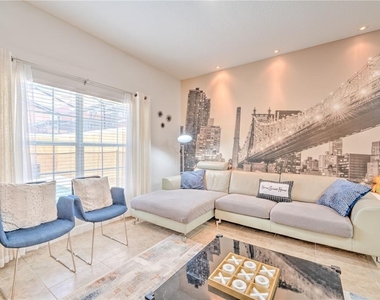 8961 Bismarck Palm Rd - Photo Thumbnail 2
