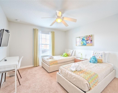 8961 Bismarck Palm Rd - Photo Thumbnail 18