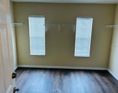 2216 Ontario Way - Photo Thumbnail 10