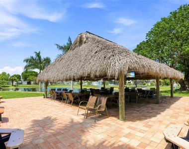 1 Poinsettia Drive - Photo Thumbnail 38