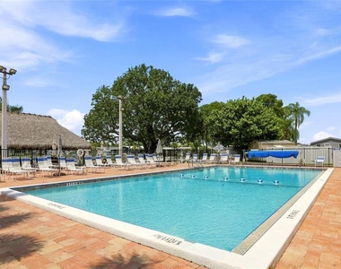 1 Poinsettia Drive - Photo Thumbnail 37