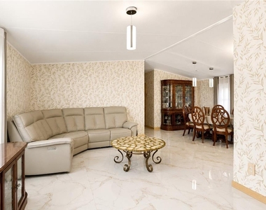 1 Poinsettia Drive - Photo Thumbnail 11