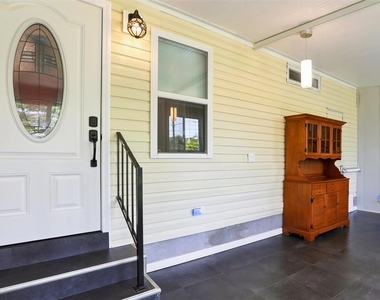 1 Poinsettia Drive - Photo Thumbnail 5
