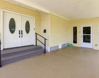 1 Poinsettia Drive - Photo Thumbnail 3