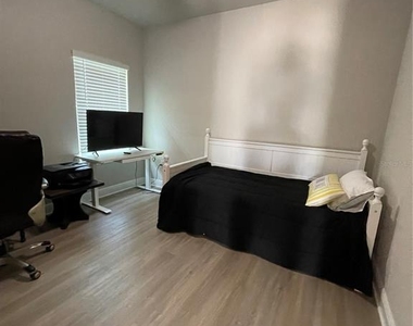 223 Moonraker Circle - Photo Thumbnail 16