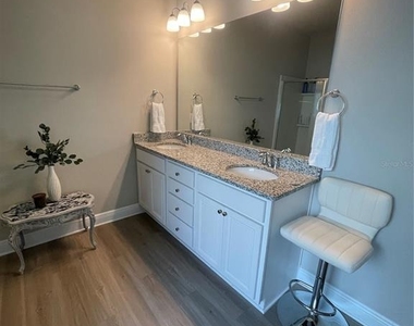 223 Moonraker Circle - Photo Thumbnail 13