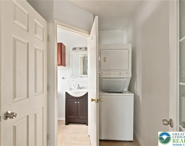 3276 Easton Avenue - Photo Thumbnail 9