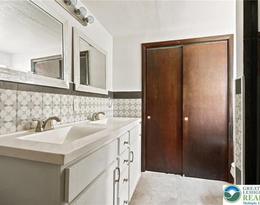 3276 Easton Avenue - Photo Thumbnail 31