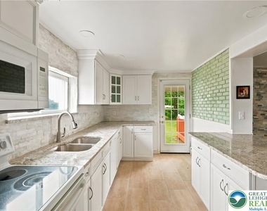 3276 Easton Avenue - Photo Thumbnail 26