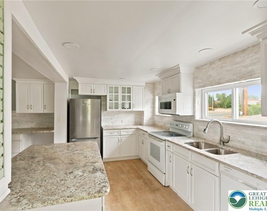 3276 Easton Avenue - Photo Thumbnail 28