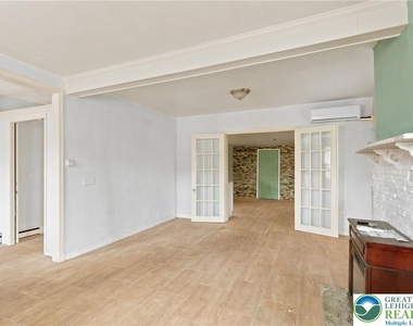 3276 Easton Avenue - Photo Thumbnail 11