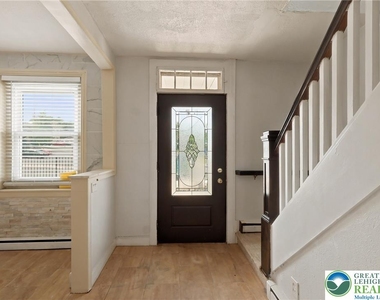 3276 Easton Avenue - Photo Thumbnail 5