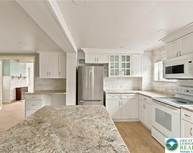 3276 Easton Avenue - Photo Thumbnail 27