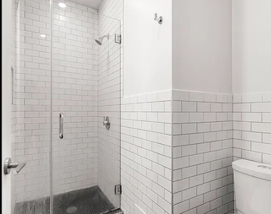 255 West 15th Street - Photo Thumbnail 8