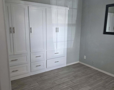 10477 Valle Del Mar Drive - Photo Thumbnail 3