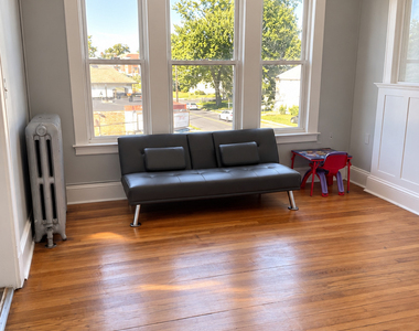229 White Street - Photo Thumbnail 3
