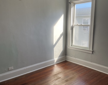 229 White Street - Photo Thumbnail 10