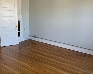 229 White Street - Photo Thumbnail 6