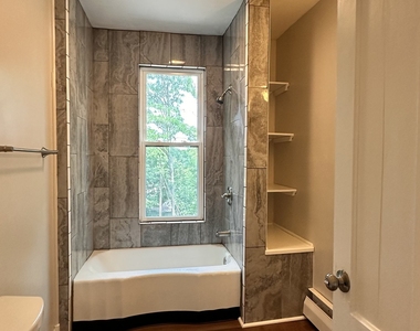 28 Summit Street - Photo Thumbnail 11