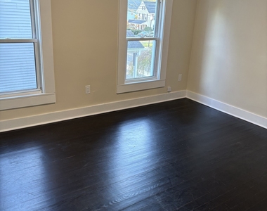 222 Wakelee Avenue - Photo Thumbnail 5