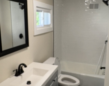 222 Wakelee Avenue - Photo Thumbnail 3