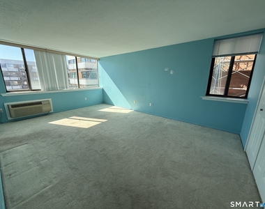 1460 Elm Street - Photo Thumbnail 5