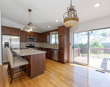 351 Bradley Street - Photo Thumbnail 8