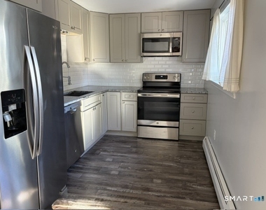 178 Churchill Drive - Photo Thumbnail 2