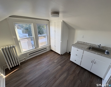 158 Beechwood Avenue - Photo Thumbnail 14