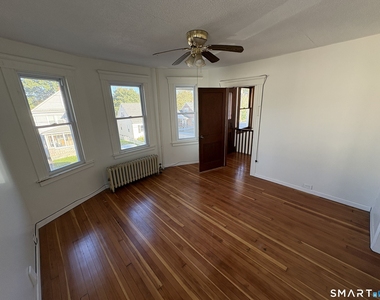 158 Beechwood Avenue - Photo Thumbnail 3