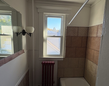 158 Beechwood Avenue - Photo Thumbnail 5