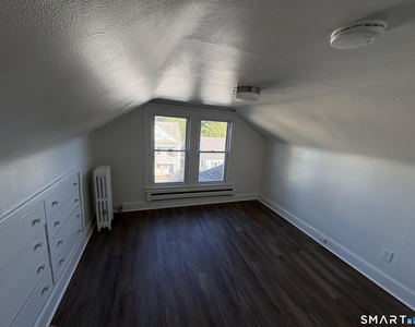 158 Beechwood Avenue - Photo Thumbnail 13