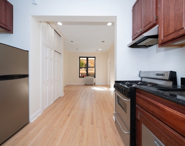 167 West 83rd Street - Photo Thumbnail 3