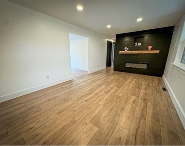 291 Simon Dr - Photo Thumbnail 4