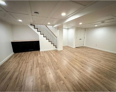 291 Simon Dr - Photo Thumbnail 16