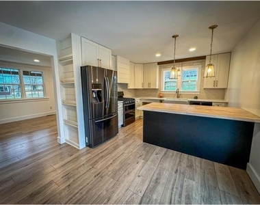 291 Simon Dr - Photo Thumbnail 6
